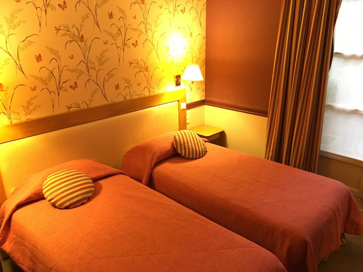 Hotel D'Albion Paris Luaran gambar